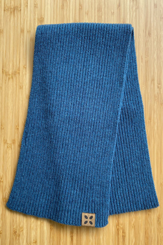 Écharpe en laine recyclée - Bleu Luxembourg