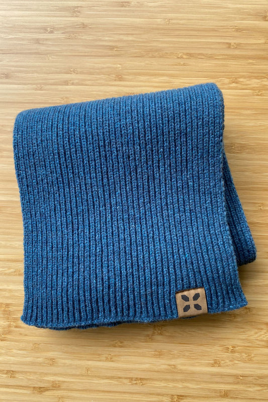 Écharpe en laine recyclée - Bleu Luxembourg